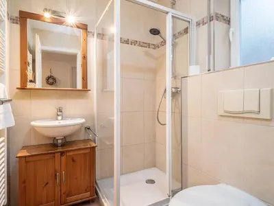 Ein Badezimmer in der Unterkunft STRANDHAUS 43a