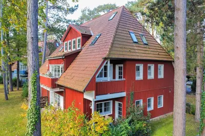 Das Gebäude in dem sich die Ferienwohnung befindet
