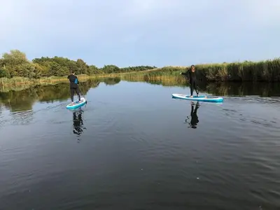 Blick auf einen Fluss in der Nähe des Ferienhauses