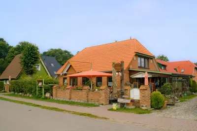Das Gebäude in dem sich die Ferienwohnung befindet