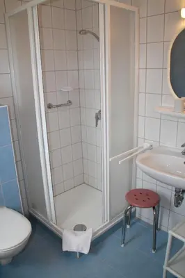 Ein Badezimmer in der Unterkunft FeWo Eiche - Ulenhoef