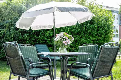 Ein Garten an der Unterkunft Ferienhaussiedlung Strandperlen Buchenhof 1d (Haustyp I)