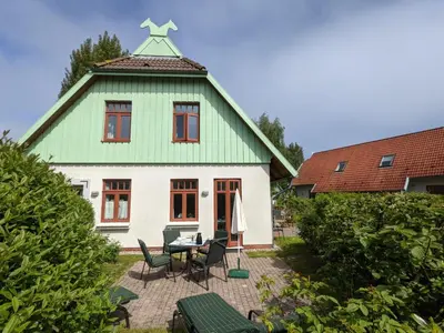 Das Gebäude in dem sich das Ferienhaus befindet