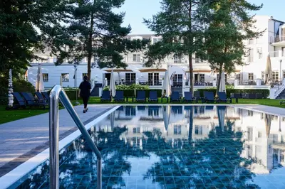 Der Swimmingpool an oder in der Nähe von Strandhotel Zingst