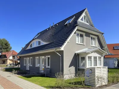 Das Gebäude in dem sich das Ferienhaus befindet