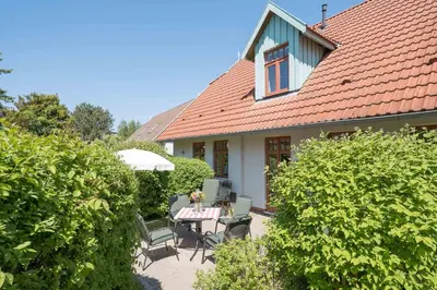 Ein Garten an der Unterkunft Ferienhaussiedlung Strandperlen Buchenhof 4b (Typ V)