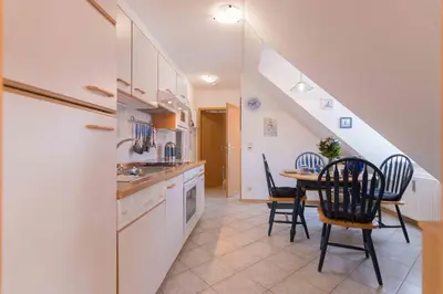 Küche/Küchenzeile in der Unterkunft Haus zum Strand HAUS ZUM STRAND Whg 3.4