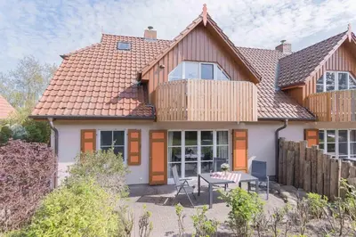 Das Gebäude in dem sich die Ferienwohnung befindet