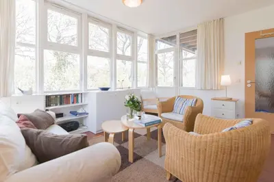 Ein Sitzbereich in der Unterkunft Haus LONGARD