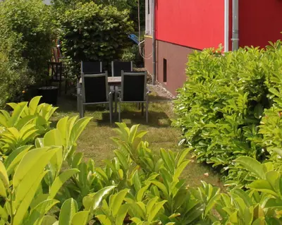Ein Garten an der Unterkunft Ostseeurlaub-Barth