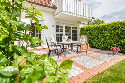 Ein Garten an der Unterkunft Friedenstraße 17 Whg 3