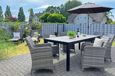Ein Garten an der Unterkunft Kleiner Seehund