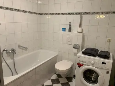 Ein Badezimmer in der Unterkunft Friedenstraße 17 Whg 2