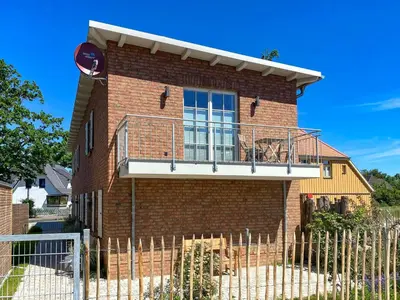 Das Gebäude in dem sich die Ferienwohnung befindet