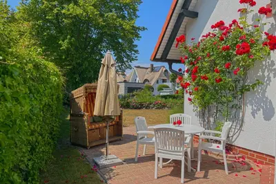 Ein Garten an der Unterkunft Windflüchter 4