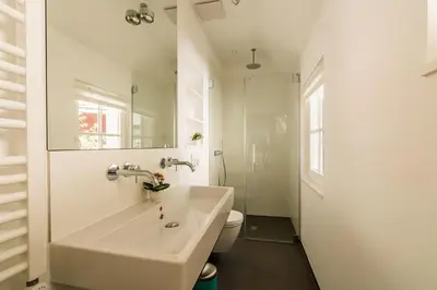 Ein Badezimmer in der Unterkunft Atelierhaus 