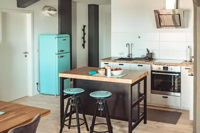 Küche/Küchenzeile in der Unterkunft Boddenloft Wohnung 4.1
