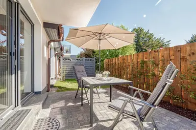 Ein Balkon oder eine Terrasse in der Unterkunft Strandflieder - Whg 02