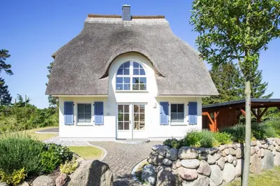 Das Gebäude in dem sich das Ferienhaus befindet