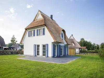 Das Gebäude in dem sich das Ferienhaus befindet