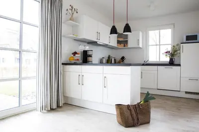 Küche/Küchenzeile in der Unterkunft Luxushaus in Bodstedt mit Sauna und Lagune