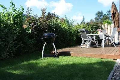 Ein Garten an der Unterkunft Ferienhaus Apfelblüte