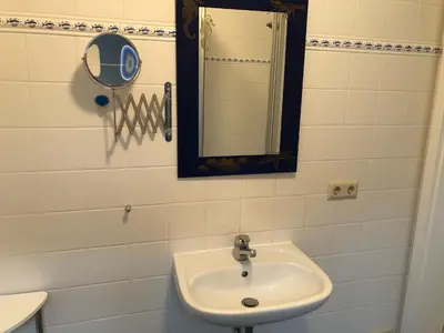 Ein Badezimmer in der Unterkunft Seestr. 75 a Haus A ( links )