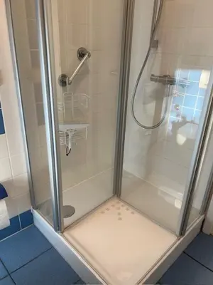 Ein Badezimmer in der Unterkunft Seestr. 75 a Haus A ( links )
