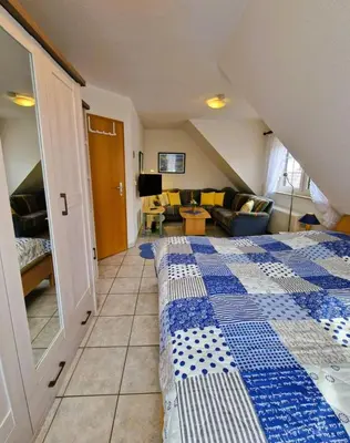 TV/Unterhaltungsangebot in der Unterkunft Seestr. 75 a Haus B (rechts )