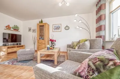Ein Sitzbereich in der Unterkunft Zeese Katy