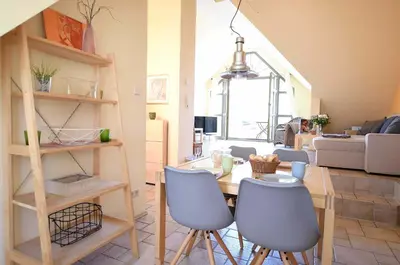 Ein Sitzbereich in der Unterkunft Ferienwohnung Am Leuchtfeuer OG LF 7 2