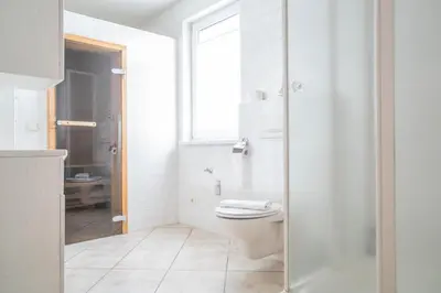Ein Badezimmer in der Unterkunft Windflüchter Hus
