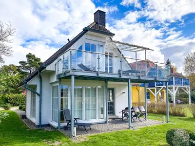 Ein Garten an der Unterkunft Bi de Wisch, EG