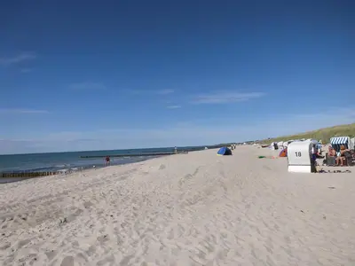 Ein Strand an oder in der Nähe des Privatzimmers