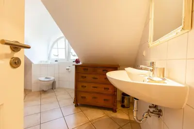 Ein Badezimmer in der Unterkunft Künstlerhaus Rosenthal 01