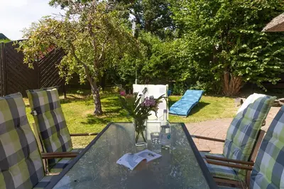 Ein Garten an der Unterkunft Künstlerhaus Rosenthal 01