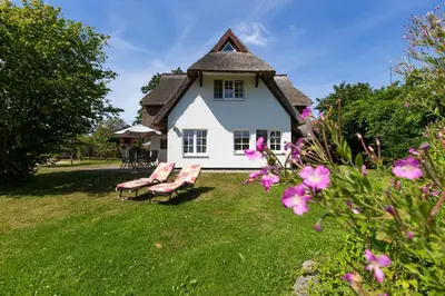 Ein Garten an der Unterkunft Künstlerhaus Rosenthal 02