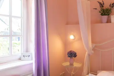 Ein Bett oder Betten in einem Zimmer der Unterkunft Künstlerhaus Rosenthal 02
