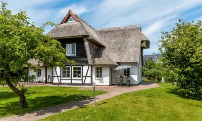 Ein Garten an der Unterkunft Künstlerhaus Rosenthal 02