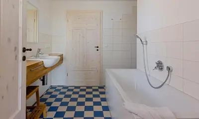 Ein Badezimmer in der Unterkunft Kapitänshaus - Kajüte