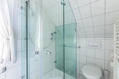 Ein Badezimmer in der Unterkunft Haus am Hohen Ufer 02