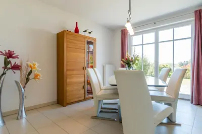 Ein Sitzbereich in der Unterkunft An den Boddenwiesen 01