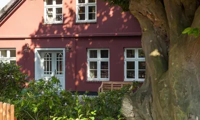 Das Gebäude in dem sich das Ferienhaus befindet