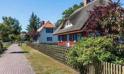 Das Gebäude in dem sich das Ferienhaus befindet
