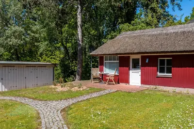 Das Gebäude in dem sich das Ferienhaus befindet