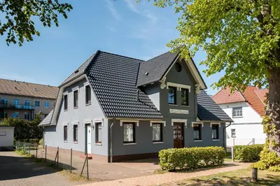 Das Gebäude in dem sich die Ferienwohnung befindet
