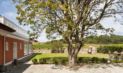 Ein Garten an der Unterkunft Strandhaus Claassen 10