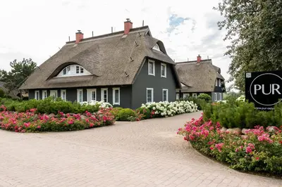 Das Gebäude in dem sich das Ferienhaus befindet