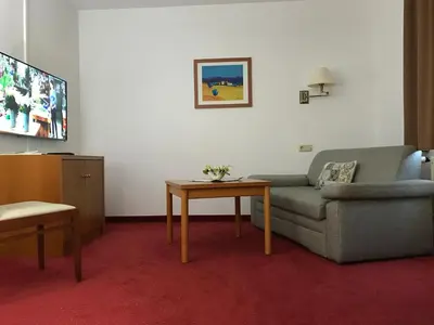 Ein Sitzbereich in der Unterkunft gut-Hotel Pommernhotel Barth