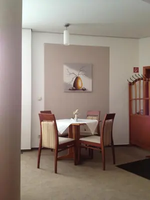 Ein Sitzbereich in der Unterkunft gut-Hotel Pommernhotel Barth